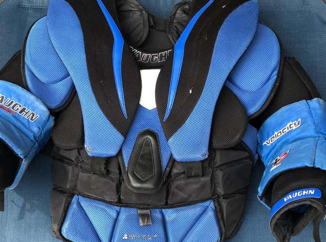 VAUGHN V7 Pro Carbon Chest Guard