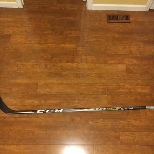 CCM Tacks Stick Righty Mid Senior