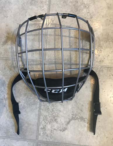 CCM FM580 Cage Senior