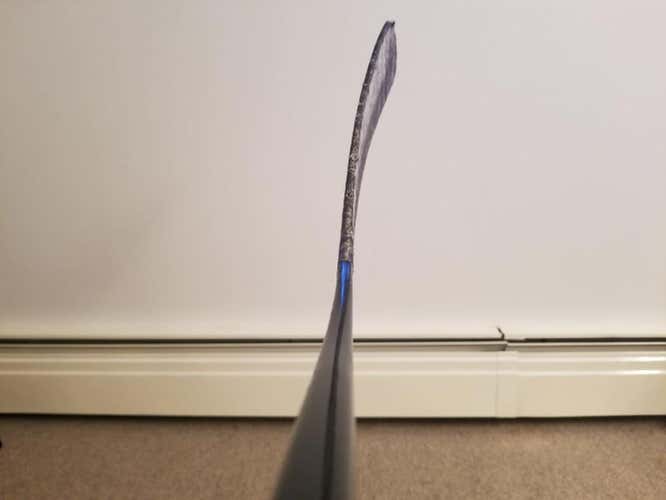 True Stick Kane Lefty Mid Senior
