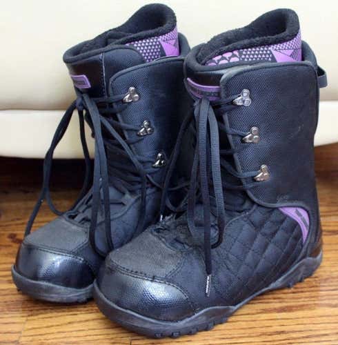 TRIPLE NICKEL SNOWBOARD BOOTS WOMEN SIZE 10