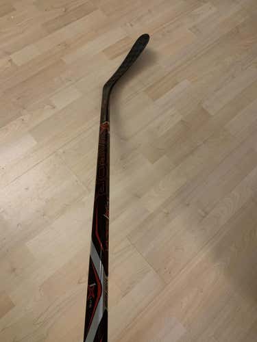 Bauer RH ADV stick dressed as 1X Lite 87 flex