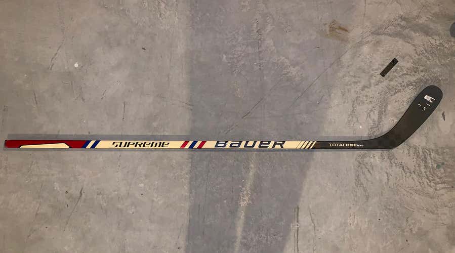 **BAUER TOTAL ONE NXG HERITAGE CLASSIC (LEFT)**