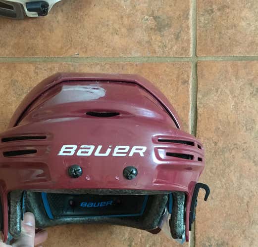 Used Bauer 7500 Helmet