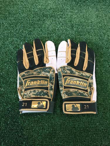 New Jonathon Lucroy Custom Pro Issued Large Camo/Gold Batting Gloves w/xtra Blister Pad