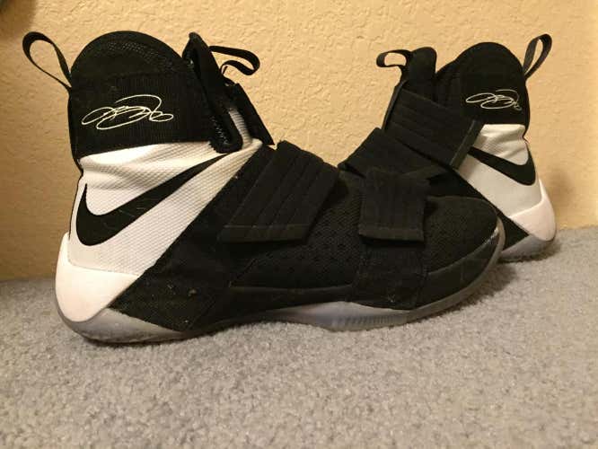 Nike Lebron 10