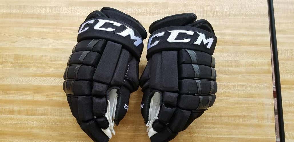 CCM HG96 14 in. Gloves