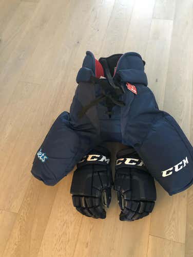 Bundle USED CCM HG 50 PP 15" Gloves &  New CCM HP 45XP  XL+1 Pants