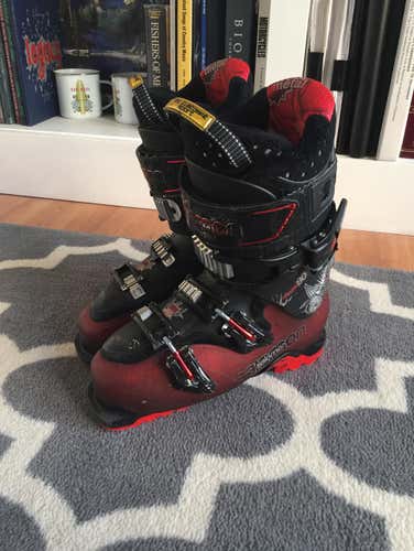 Like New Salomon Quest Access 80 Ski Boots