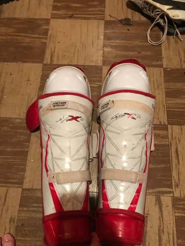 Bauer Vapor APX 2 Shin Pads
