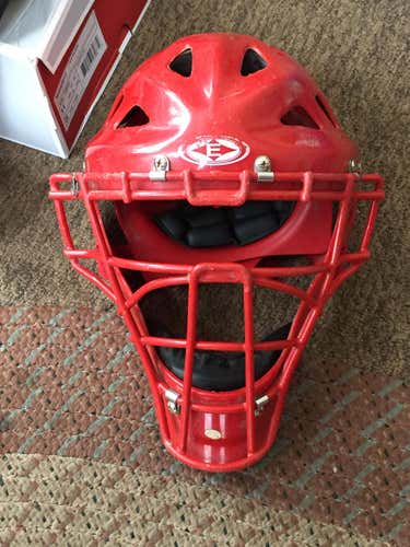 Easton Catchers Mask Size Large