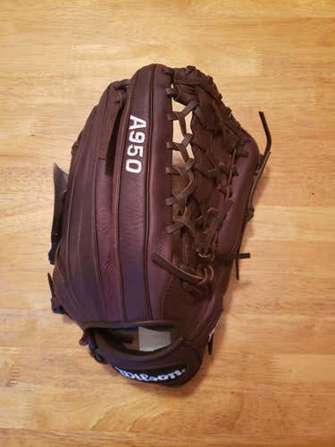 New Wilson Glove Adult