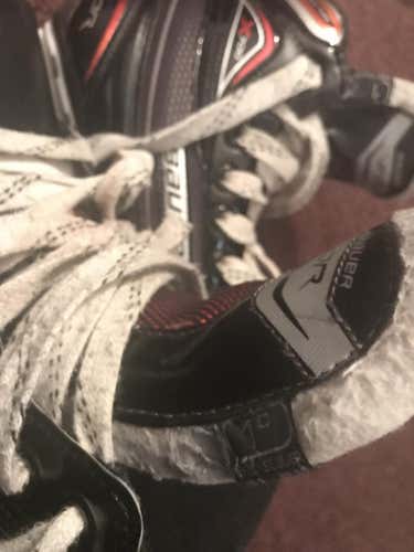 Bauer Vapor X700 Goalie Skates Youth Size 1