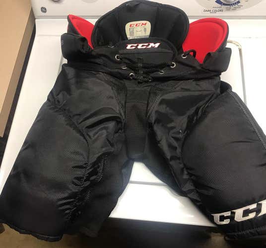 BUNDLE - CCM U Fit Pants Junior Large, base layer and shoulder pads
