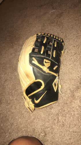 Used Nike Outfield Glove