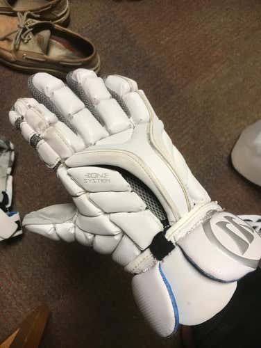 Warrior Evo Lacrosse Gloves