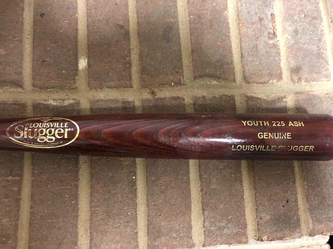 Louisville Slugger Genuine 225 Youth Ash Bat