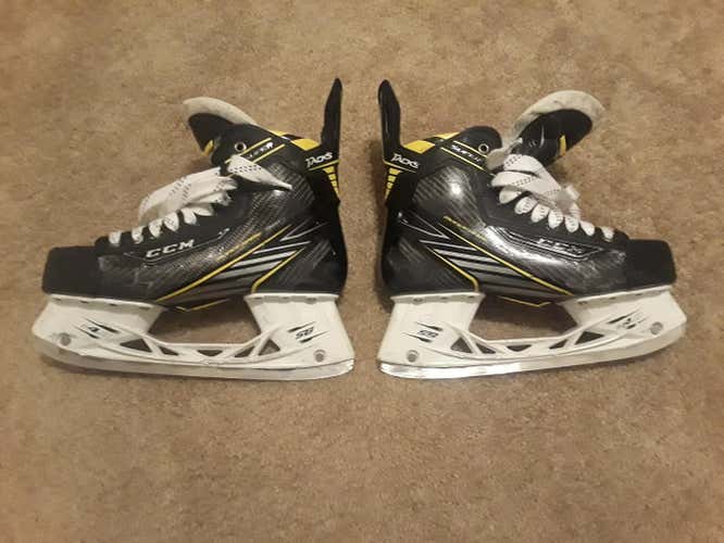 CCM Super Tacks Skates Senior Size 9