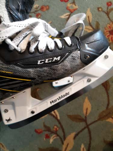 CCM Super Tacks Skates Senior Pro Stock Size 9.5