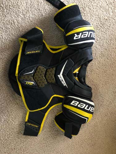 Bauer Supreme 170 Shoulder Pads
