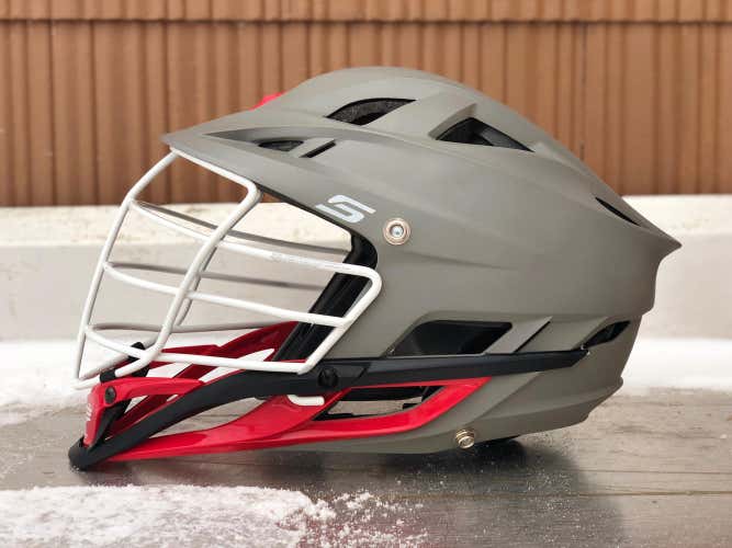 Matte Grey Cascade S Helmet (EXCELLENT CONDITION)