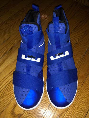 Lebron Soldier 10 Cleats