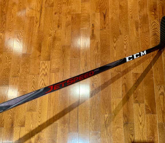 New CCM Jetspeed Pro Stick Lefty 105 flex P28 Senior