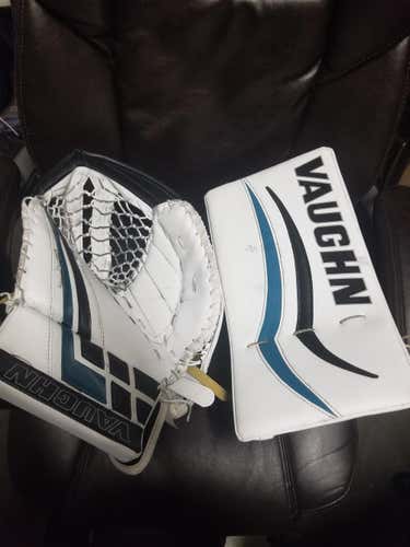 Vaughn Goalie Glove & Blocker Regular Senior