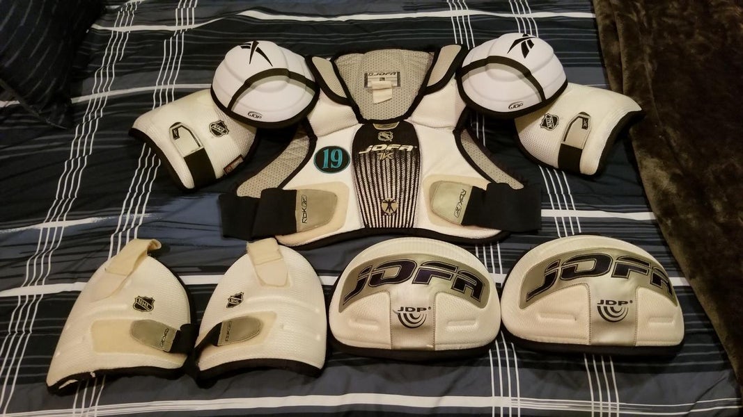 Pro Stock Reebok/Jofa 7K Shoulder Pads Large
