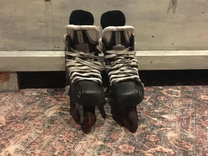 Bauer Vapor  Roller Blades Youth Size 4