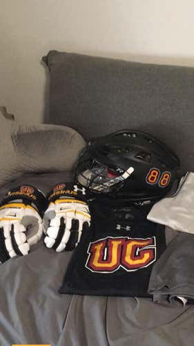 Ursinus College Cascade R & UA Engage Gloves
