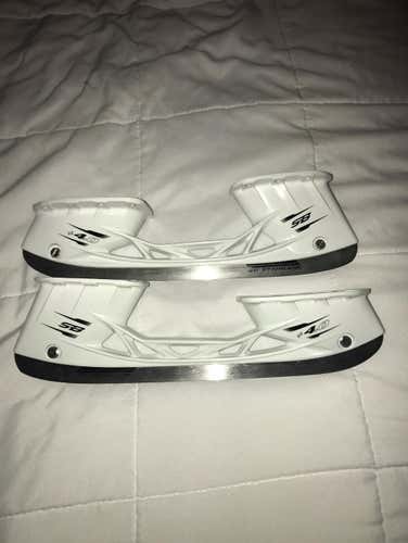 CCM holders And Steel Size 9 - 9.5 (280)