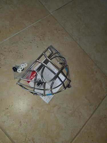 CCM Pro Stainless Steel Certified Class 1 Cat Eye Goalie Cage - Chrome