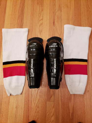 Bauer Shin Pads Junior 11'' w/socks