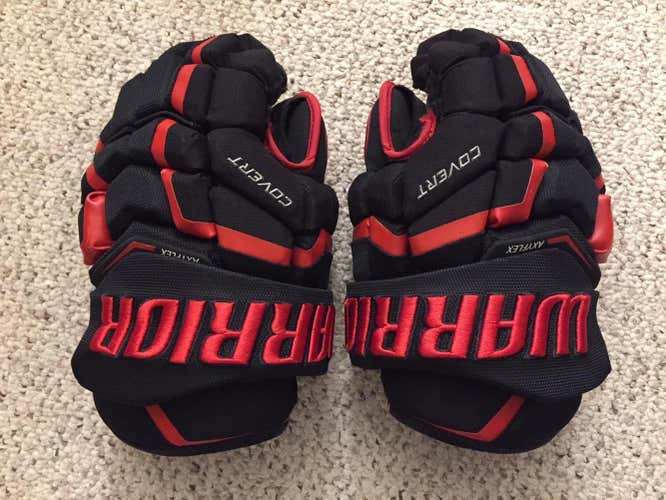 Warrior Covert QRL Pro Gloves Senior 14 inches very good condition Chicago Blackhawks colors