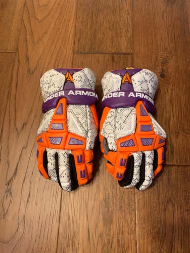 Six Nations Arrows Team Issued New Gloves