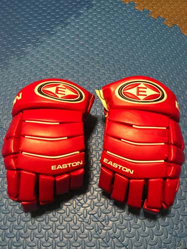 Easton Synergy 500 Gloves 14”