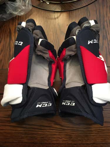 Rochester Americans Size 14 Gloves