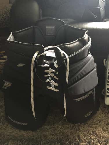 Vaughn V7 XF Pro Carbon Goalie Pants