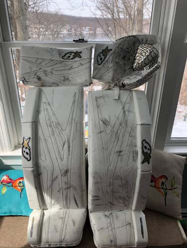 White Senior 33" Brian's Regular Goalie Full Set with Integrated Knee Guards