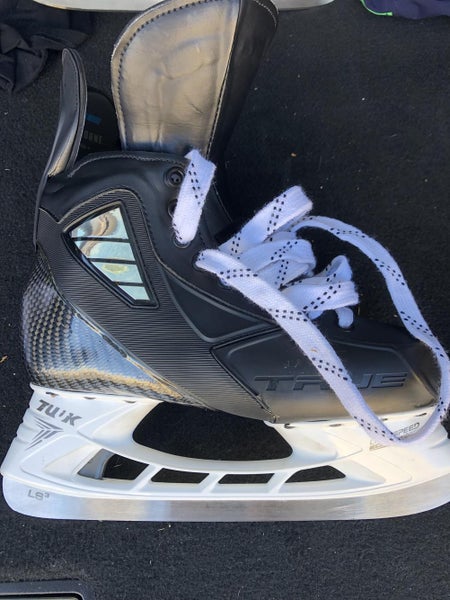 New True VH Skates Senior Pro Stock Size 8