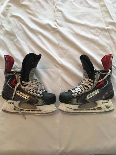 Custom Bauer Vapor APX2 Skates - Size 6 3/4