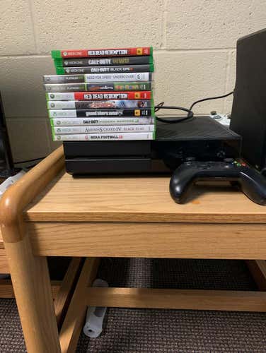 Used Xbox One Console Package