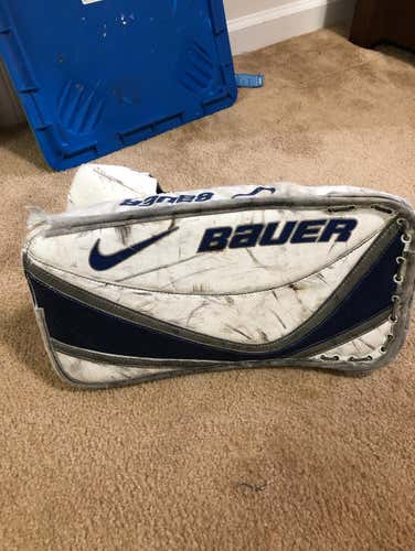 Nike Bauer Supreme Blocker