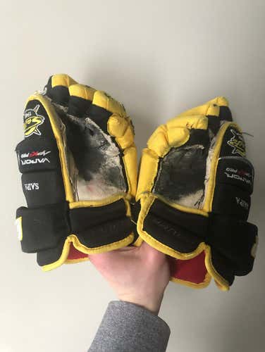Bauer APX 2 Pro 14” Gloves, Black And Yellow