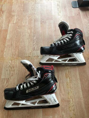 Vapor 1x Goalie Skate Size 7.5 Great Condition + Extra Set Of Steel
