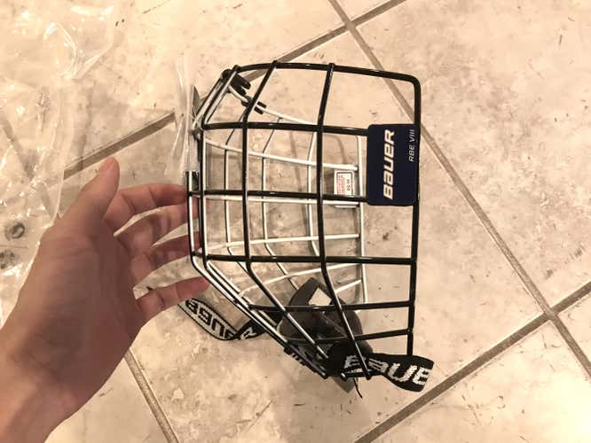 Bauer RBE VIII Oreo, LARGE, NEW
