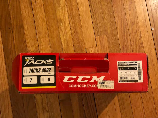 CCM Tacks 4092 Size 7D Skates New