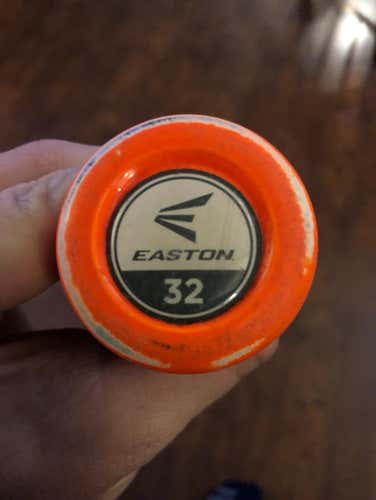 -9 Easton Mako