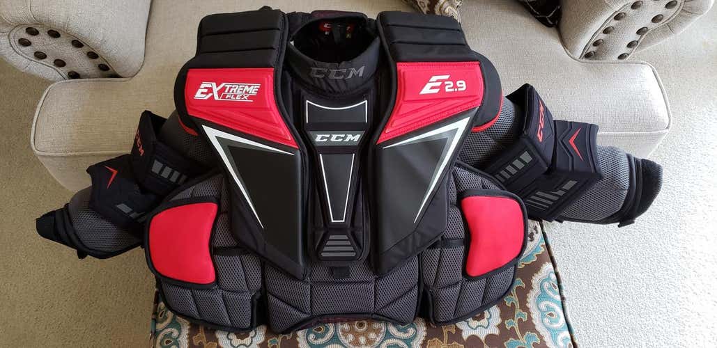 CCM Extreme Flex Shield E2.9  Chest and Arm Protector Goalie Chest Protector Intermediate